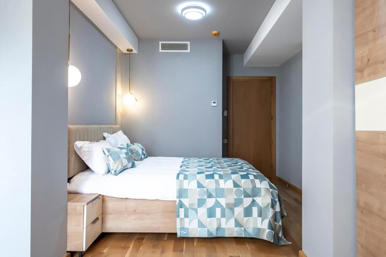 Hotel Solo Тбилиси Экстерьер фото
