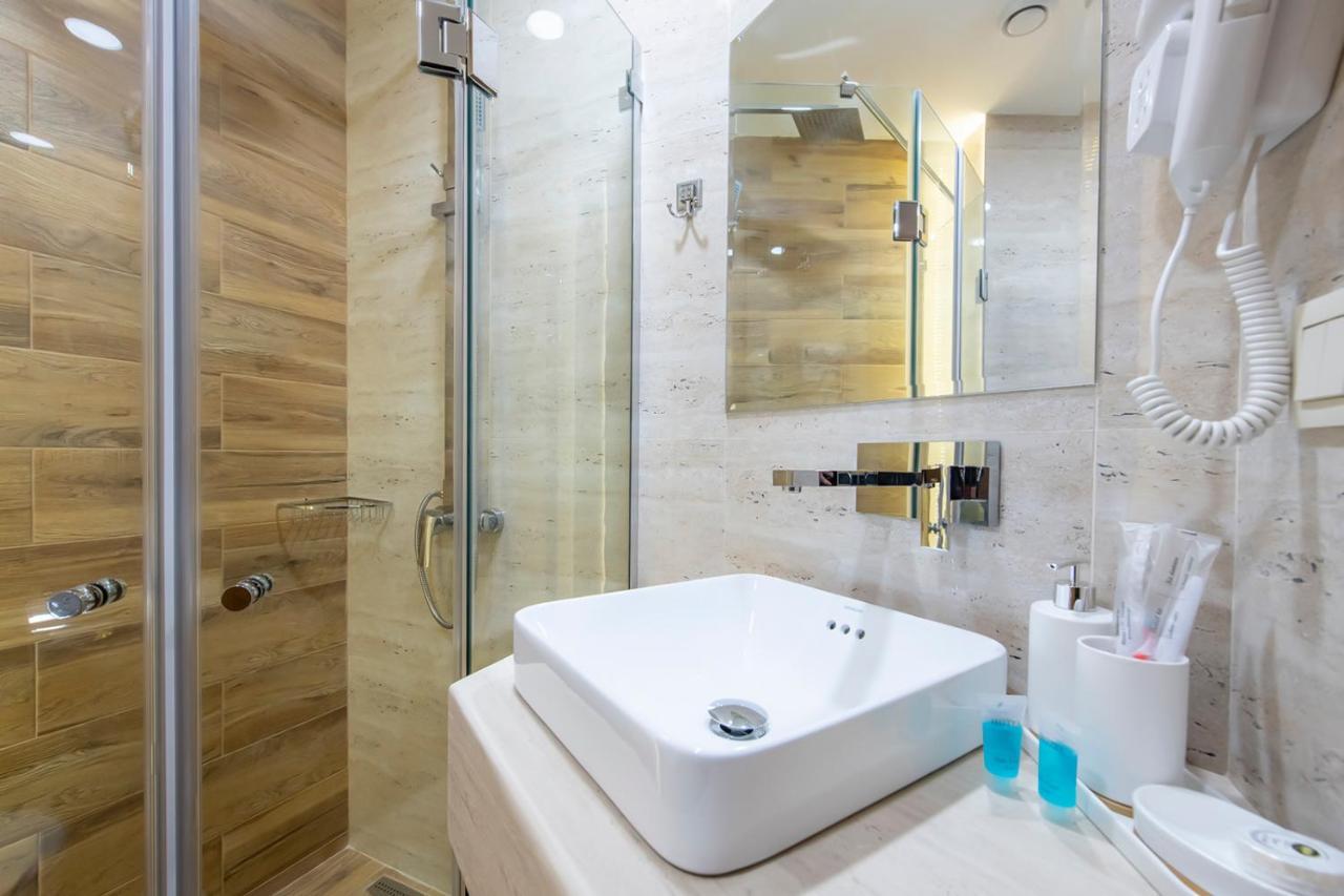 Hotel Solo Тбилиси Экстерьер фото