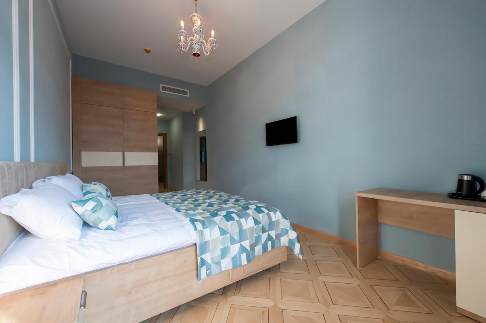 Hotel Solo Тбилиси Экстерьер фото